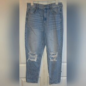American Eagle Mom Jeans Women's size 8 Distressed Denim Pants Medium Wash